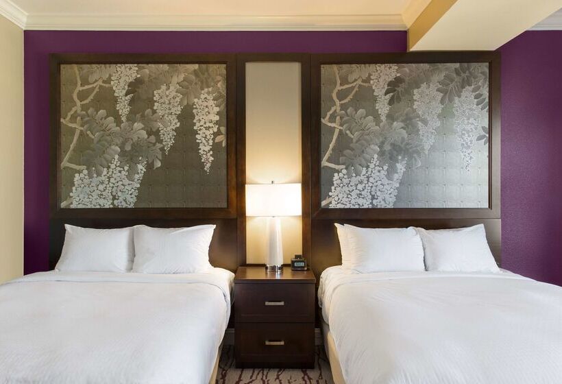 Doubletree By Hilton Hotel Savannah Historic District