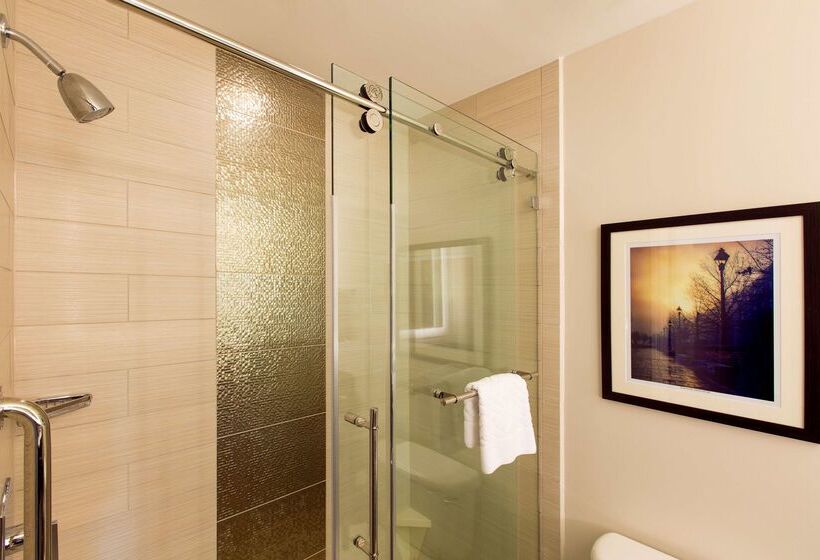 Doubletree By Hilton Hotel Savannah Historic District