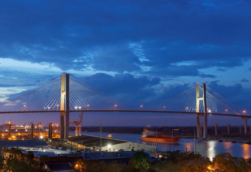 Doubletree By Hilton Hotel Savannah Historic District