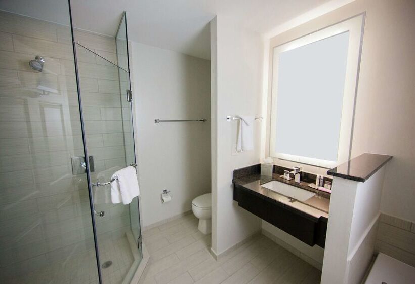 Doubletree By Hilton Hotel Savannah Historic District