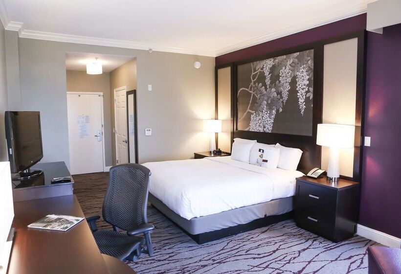 Doubletree By Hilton Hotel Savannah Historic District