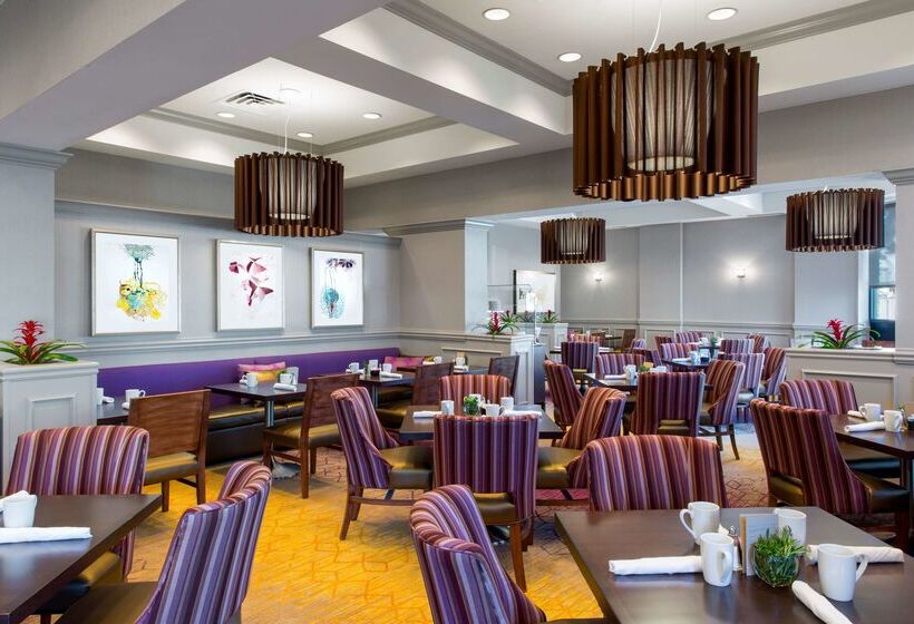 Doubletree By Hilton Hotel Savannah Historic District