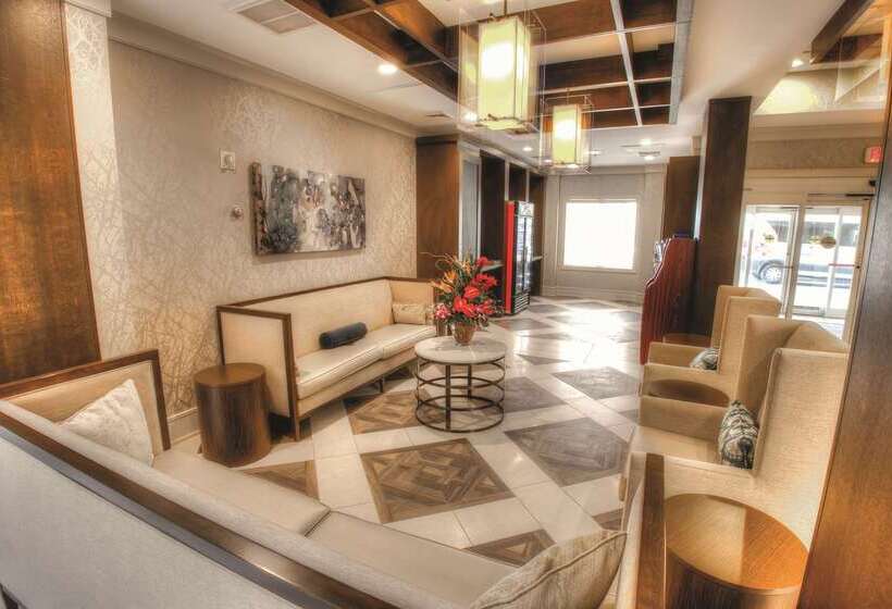 Отель Doubletree Suites By Hilton At The Battery Atlanta