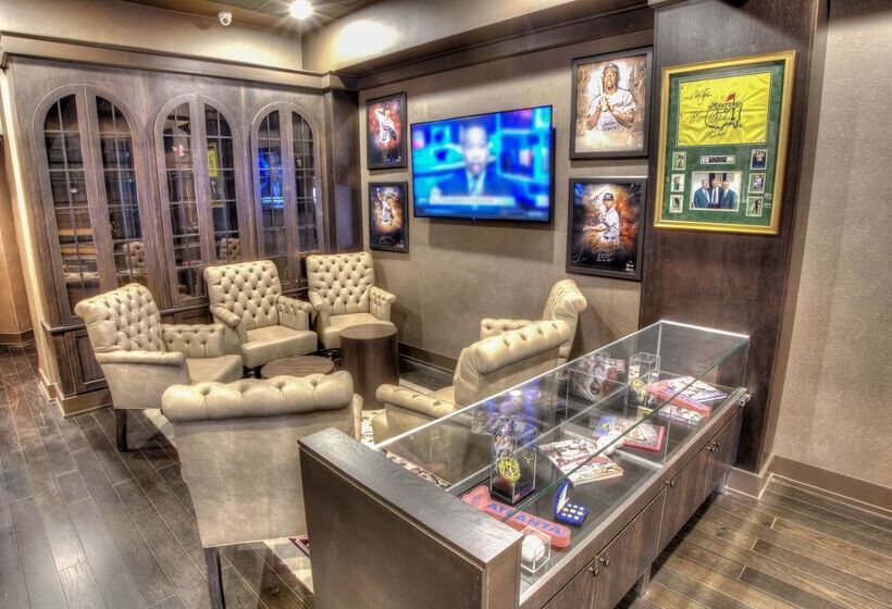 هتل Doubletree Suites By Hilton At The Battery Atlanta