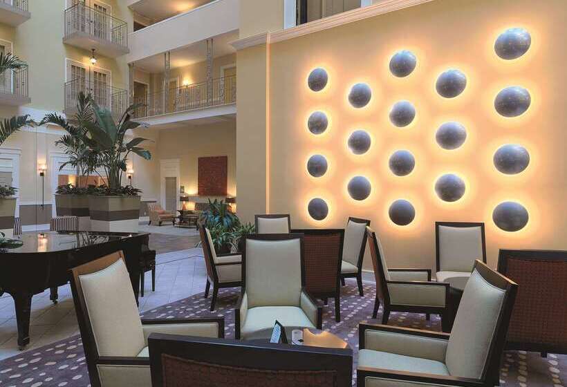 Отель Doubletree Suites By Hilton At The Battery Atlanta