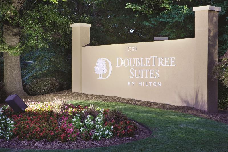 Отель Doubletree Suites By Hilton At The Battery Atlanta
