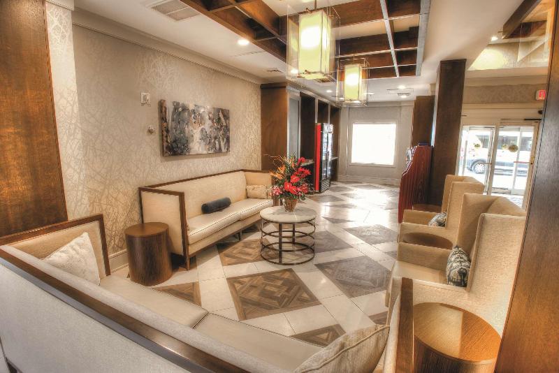 هتل Doubletree Suites By Hilton At The Battery Atlanta
