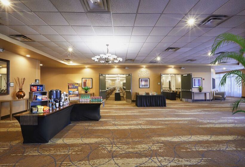 هتل Embassy Suites By Hilton Phoenix Scottsdale