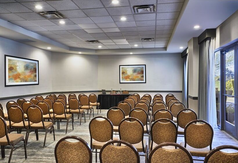 هتل Embassy Suites By Hilton Phoenix Scottsdale