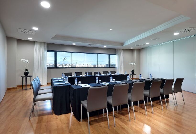 فندق Eurostars Madrid Foro