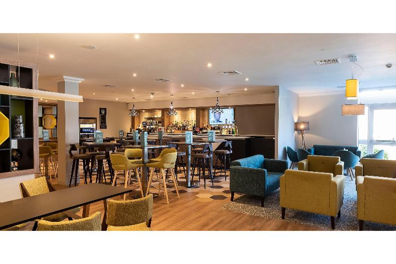 فندق Express Holiday Inn Birmingham North