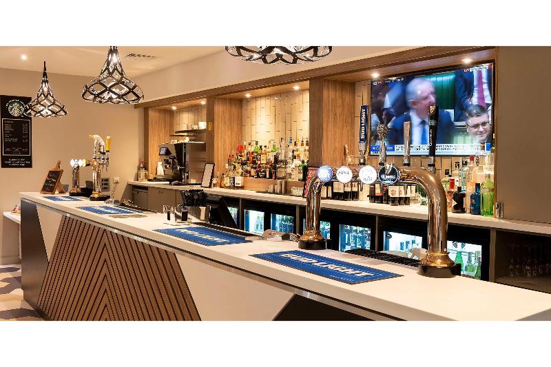 فندق Express Holiday Inn Birmingham North