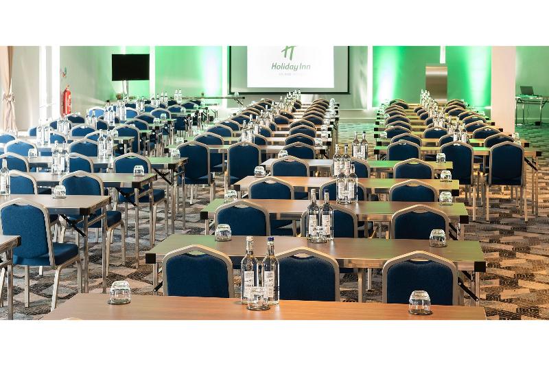 فندق Express Holiday Inn Birmingham North