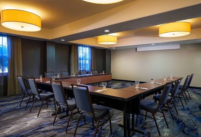 ホテル Fairfield Inn & Suites San Diego Old Town