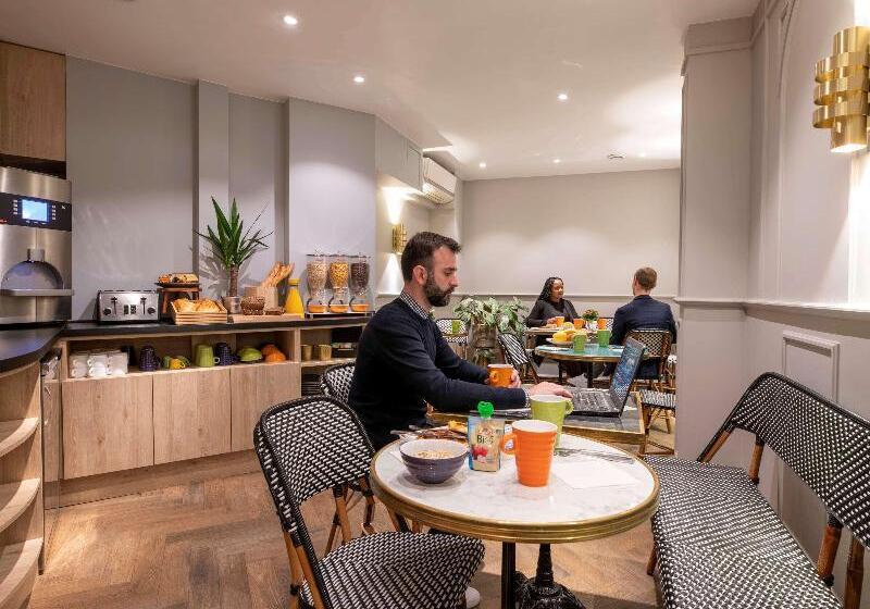 ホテル Flanelles Paris