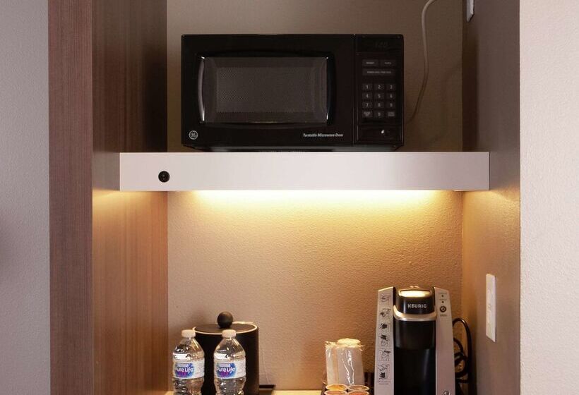 Отель Hilton Garden Inn Atlanta Airport/millenium Center