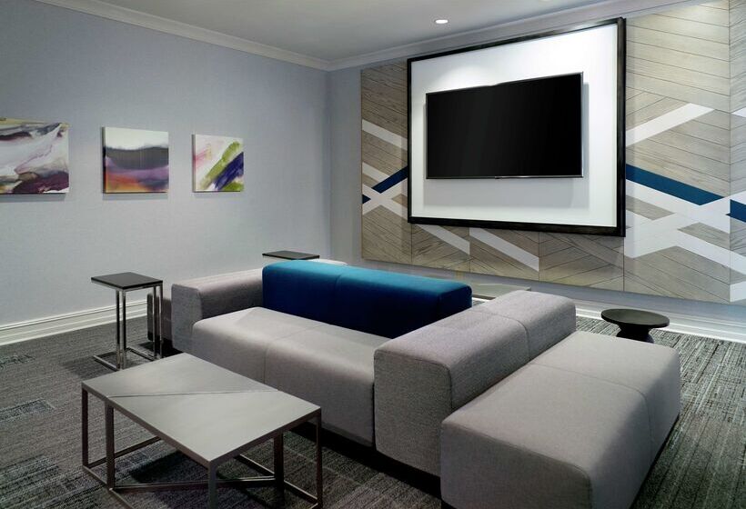 Отель Hilton Garden Inn Atlanta  Buckhead