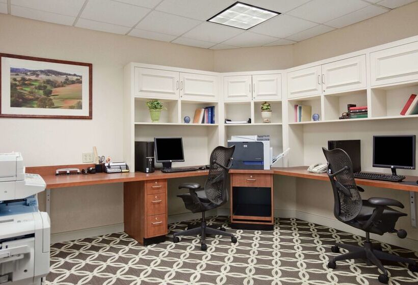 בית מלון כפרי Hilton Garden Inn Bostonburlington