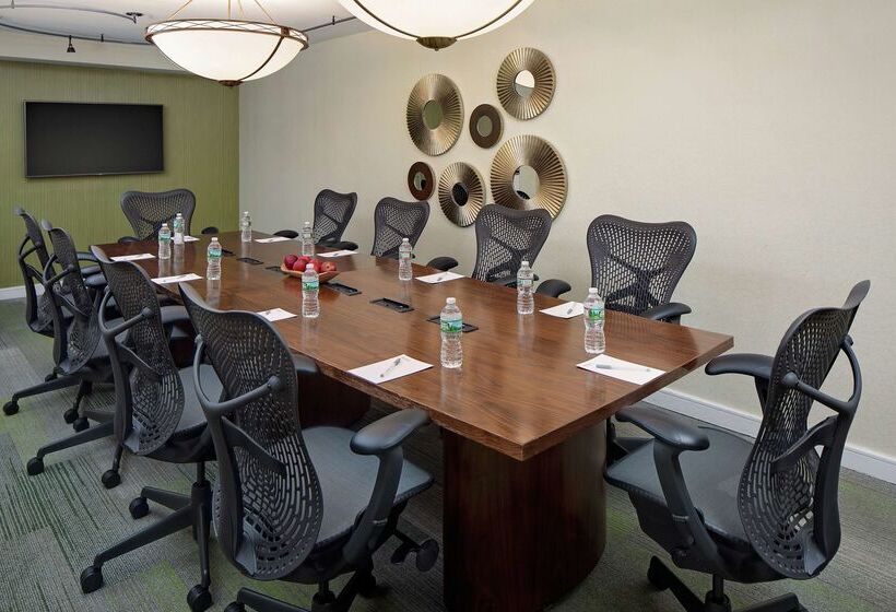 בית מלון כפרי Hilton Garden Inn Bostonburlington