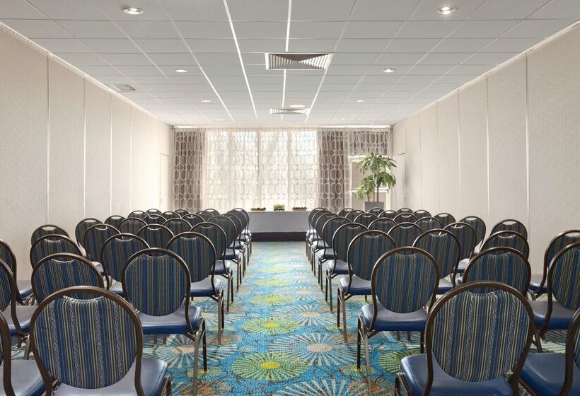 בית מלון כפרי Hilton Garden Inn Bostonburlington