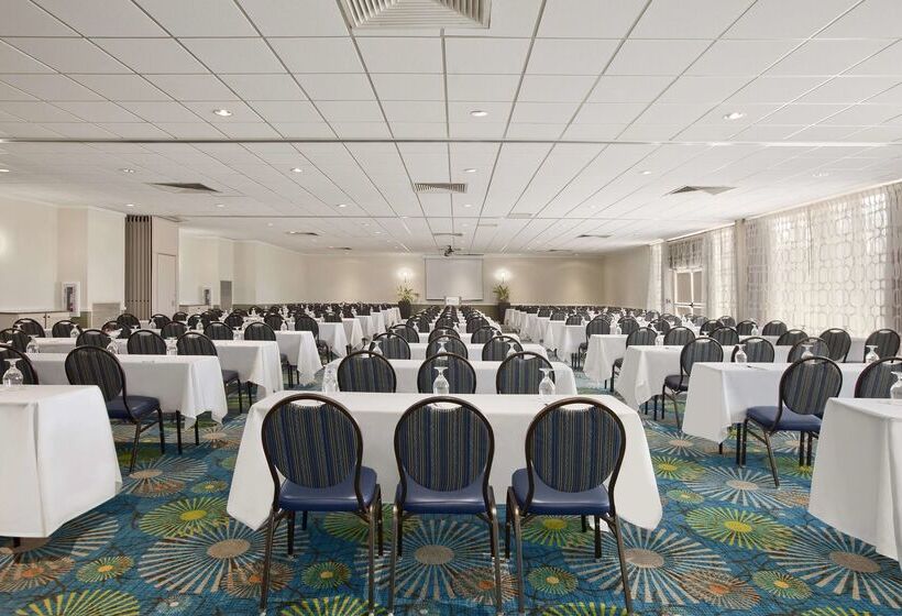 בית מלון כפרי Hilton Garden Inn Bostonburlington