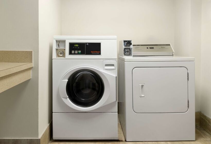 בית מלון כפרי Hilton Garden Inn Bostonburlington