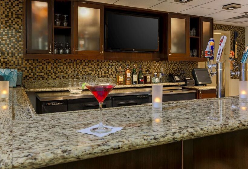 Отель Hilton Garden Inn Dallas/market Center