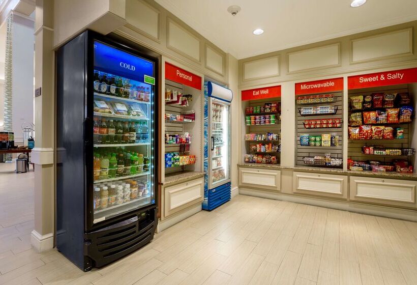 Отель Hilton Garden Inn Dallas/market Center