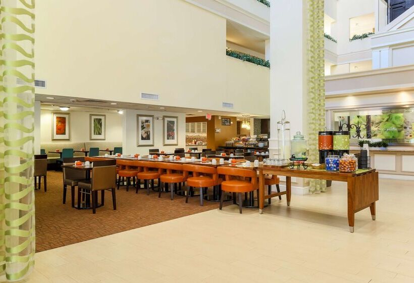 Отель Hilton Garden Inn Dallas/market Center