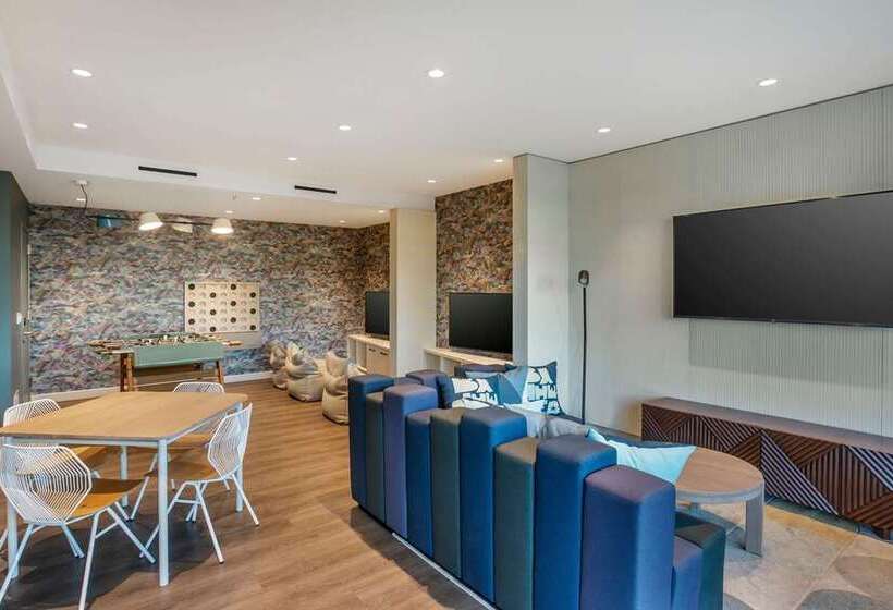 Отель Hilton Grand Vacations Club Maui Bay Villas