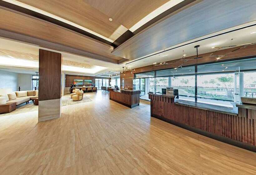 Отель Hilton Grand Vacations Club Maui Bay Villas