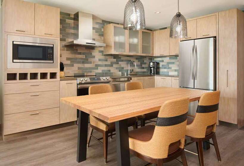 Отель Hilton Grand Vacations Club Maui Bay Villas