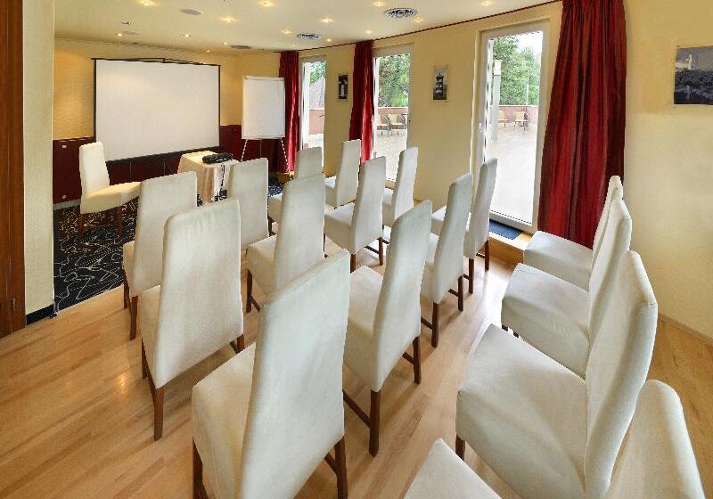 Holiday Beach Budapest Wellness Hotel With Sauna Park