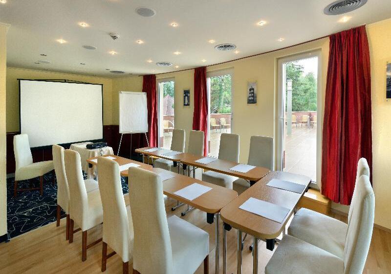 Holiday Beach Budapest Wellness Hotel With Sauna Park