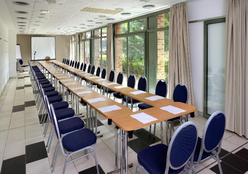 Holiday Beach Budapest Wellness Hotel With Sauna Park