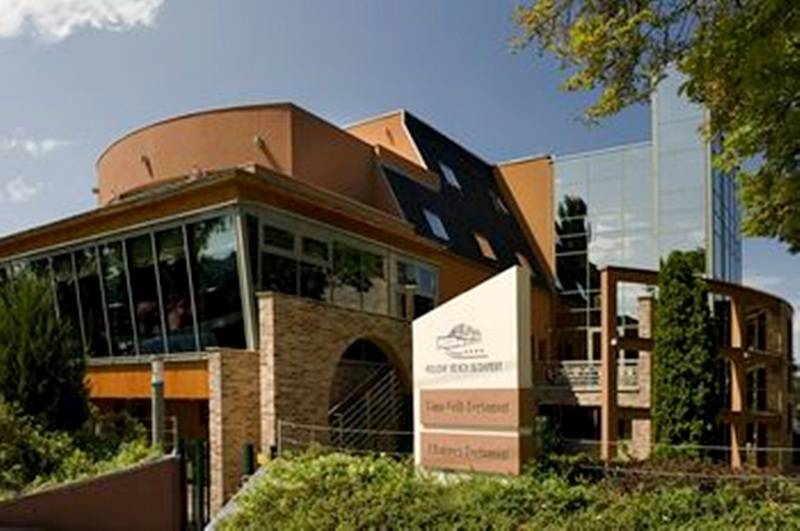 Holiday Beach Budapest Wellness Hotel With Sauna Park