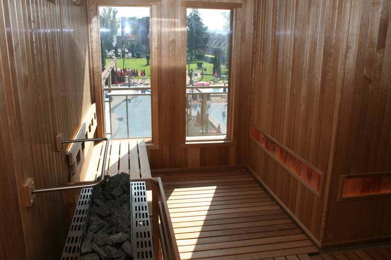 Holiday Beach Budapest Wellness Hotel With Sauna Park