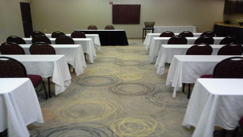 Отель Holiday Inn Express & Suites   Dallas Park Central Northeast, An Ihg