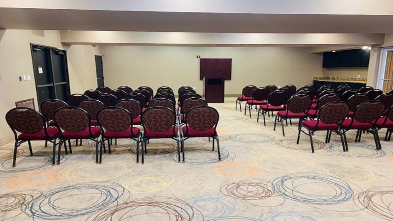 هتل Holiday Inn Express & Suites   Dallas Park Central Northeast, An Ihg