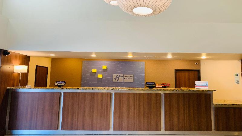 هتل Holiday Inn Express & Suites   Dallas Park Central Northeast, An Ihg