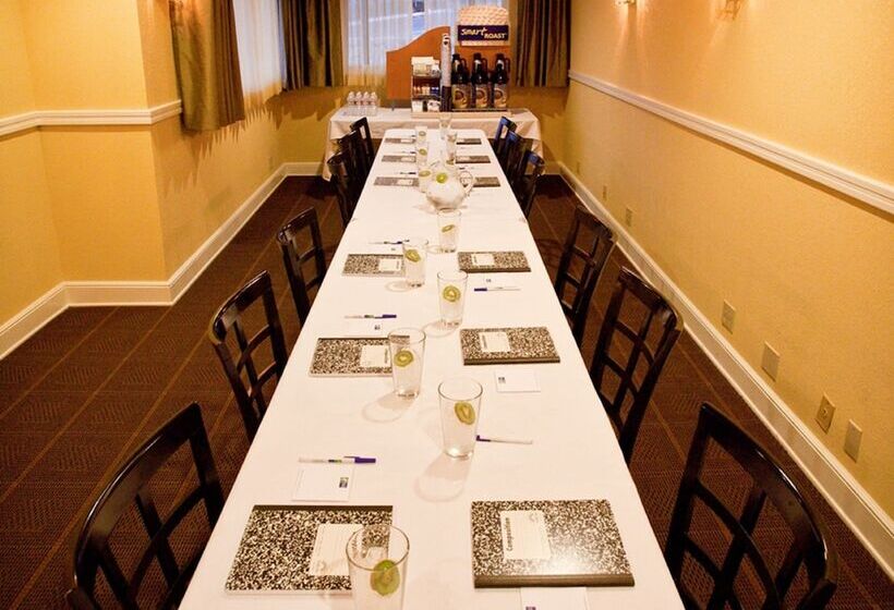 호텔 Holiday Inn Express Grover Beach Pismo Beach Area, An Ihg