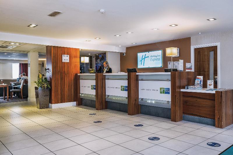 Отель Holiday Inn Express Leeds East, An Ihg
