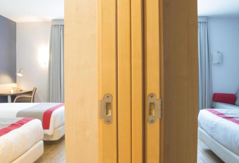 Отель Holiday Inn Express Molins De Rei, An Ihg