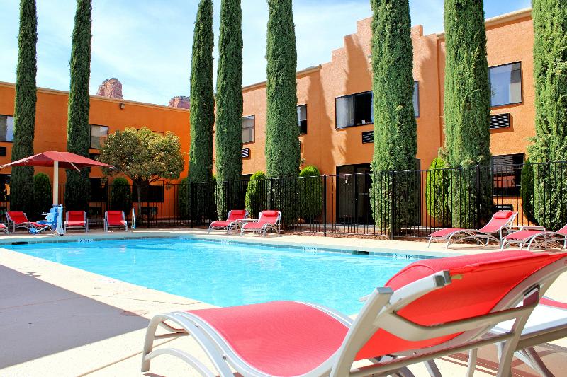 هتل Holiday Inn Express Sedona   Oak Creek, An Ihg