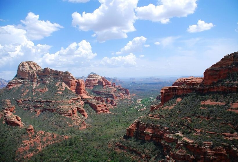 هتل Holiday Inn Express Sedona   Oak Creek, An Ihg