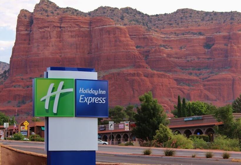 هتل Holiday Inn Express Sedona   Oak Creek, An Ihg