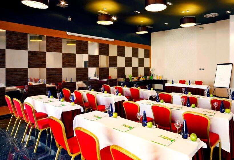 هتل Holiday Inn Madrid Las Tablas, An Ihg