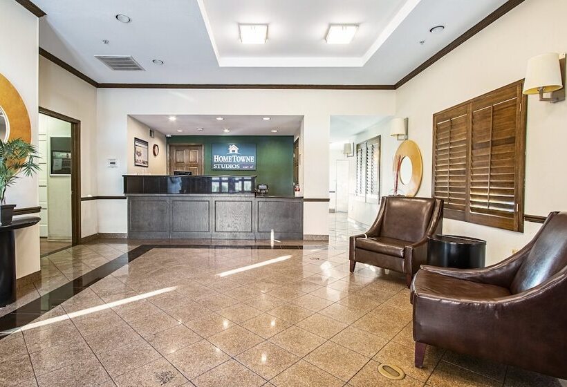 فندق Hometowne Studios By Red Roof Phoenix   Black Canyon Highway