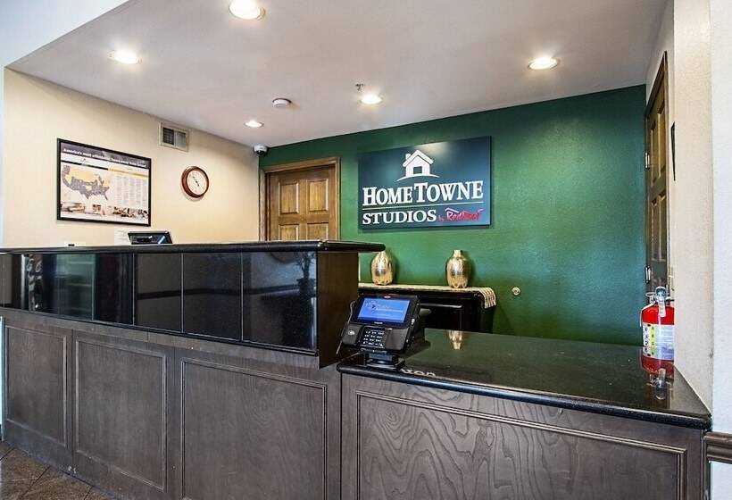 فندق Hometowne Studios By Red Roof Phoenix   Black Canyon Highway