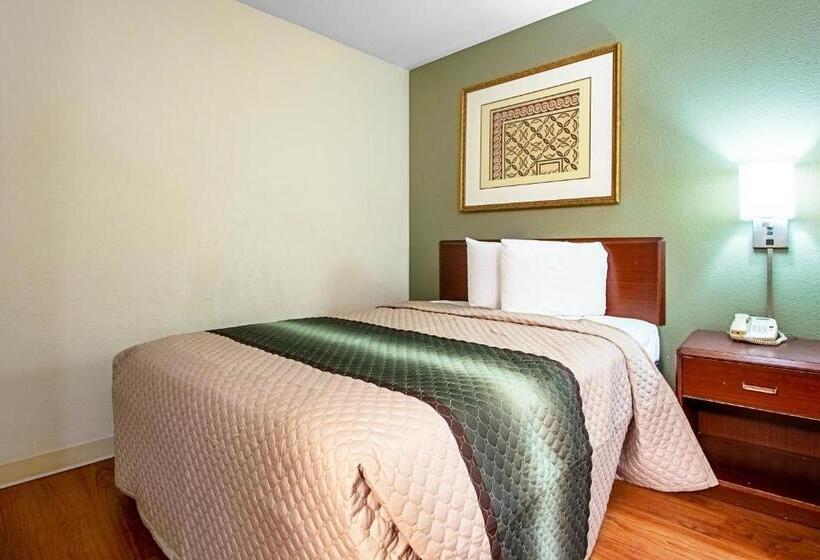 فندق Hometowne Studios By Red Roof Phoenix   Black Canyon Highway